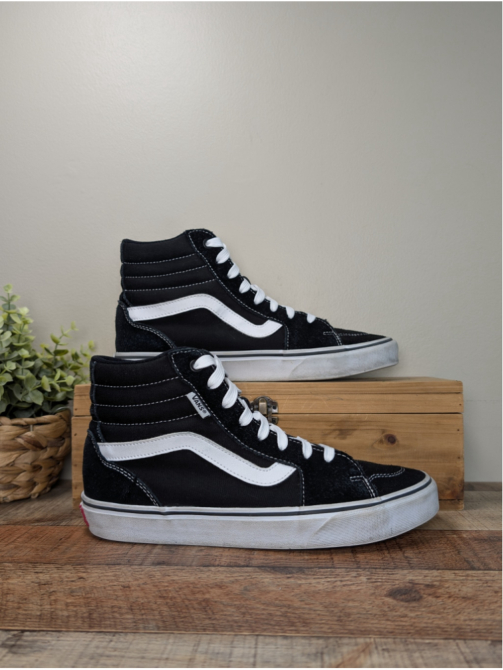 Vans 8 Men SK8-Hi Black Suede Canvas High Top Skate Shoes Athletic Sneakers